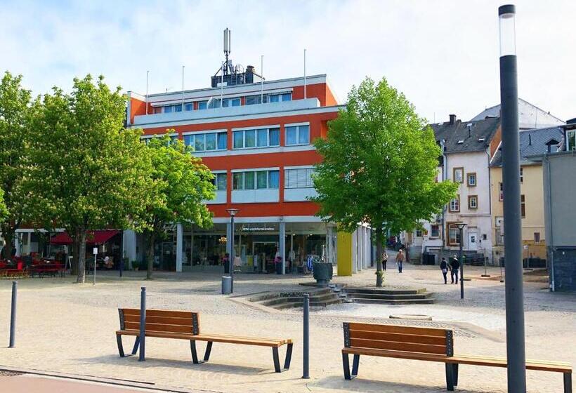 Отель Well Garni