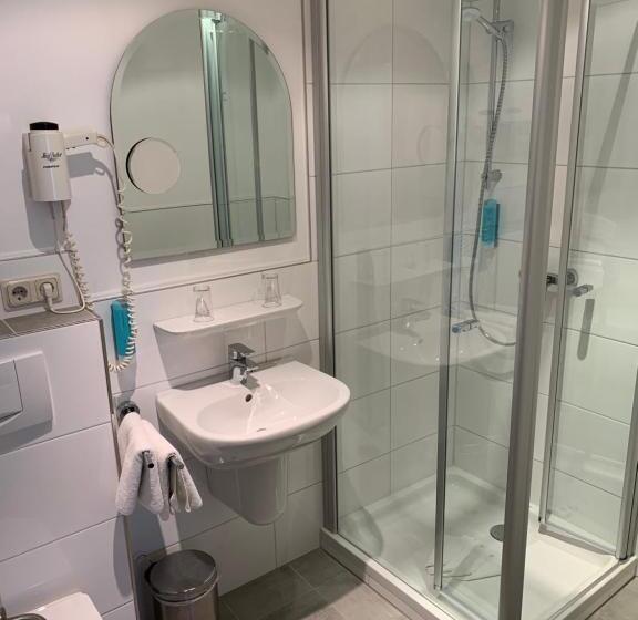 Отель Well Garni