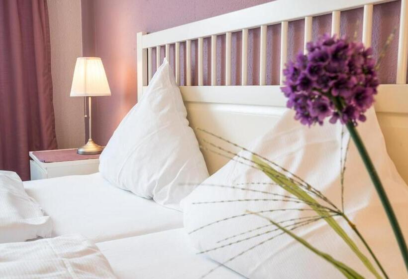 Отель Zum Augarten