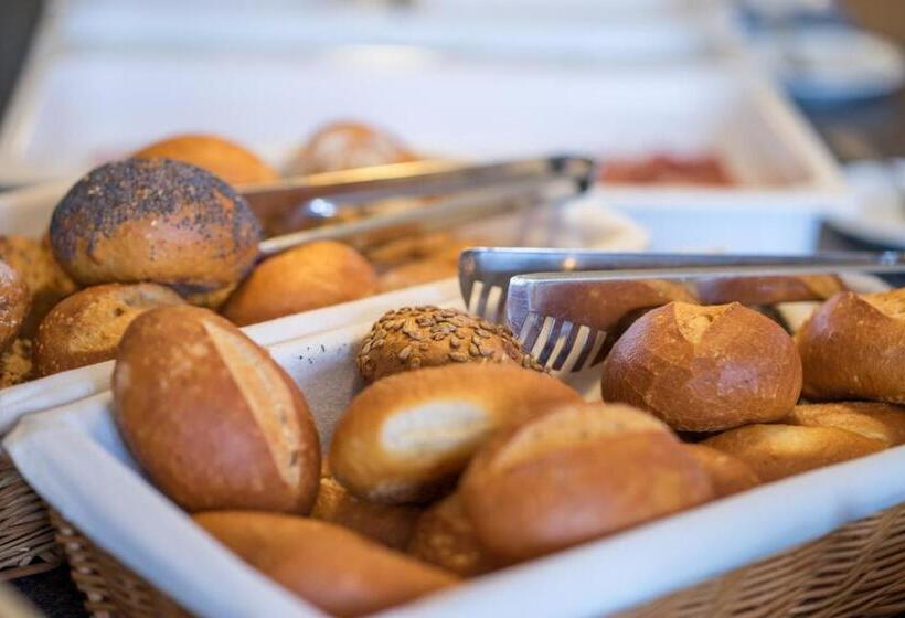 Отель Zum Augarten