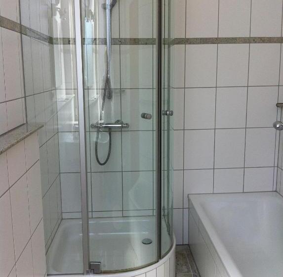 فندق Zum Bügeleisen