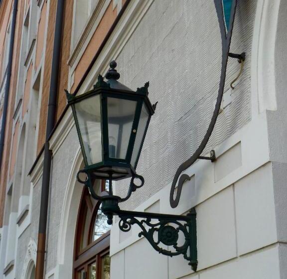 فندق Zum Bügeleisen