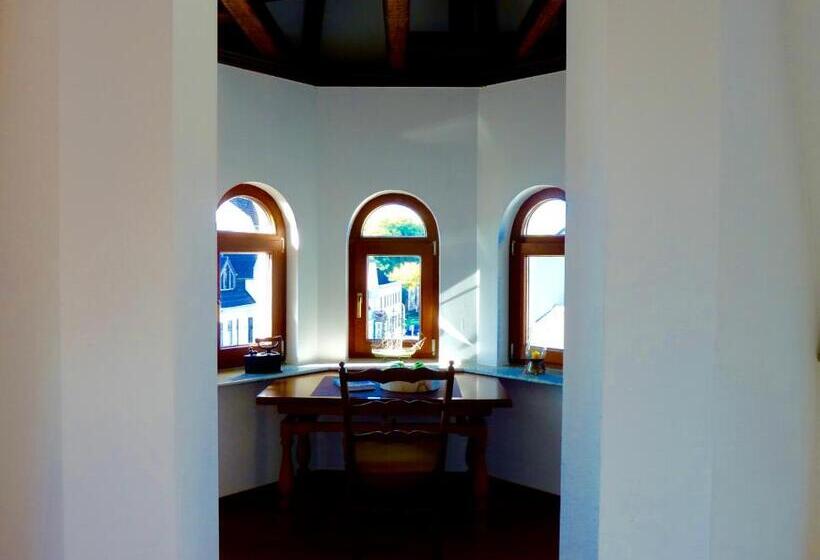 فندق Zum Bügeleisen