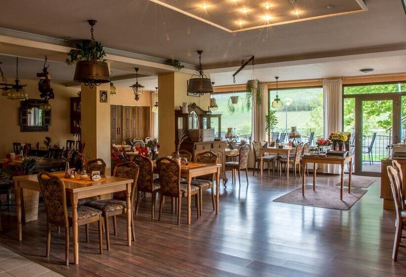 בית מלון כפרי Zum Valwiger Herrenberg