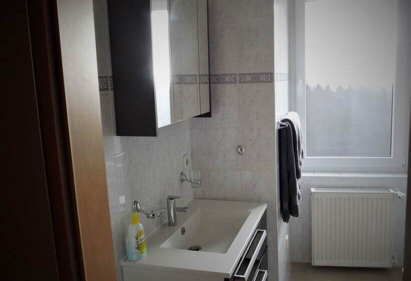 בית מלון כפרי Zum Valwiger Herrenberg