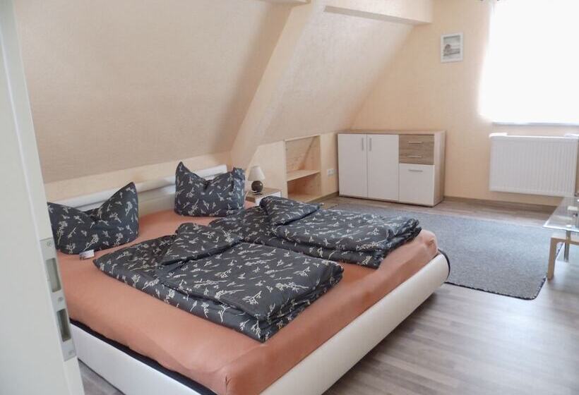 בית מלון כפרי Zum Valwiger Herrenberg