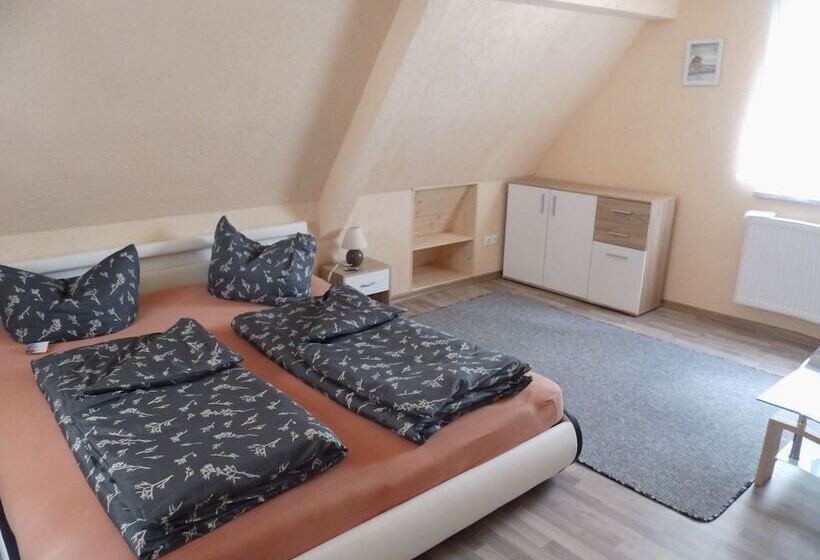 בית מלון כפרי Zum Valwiger Herrenberg