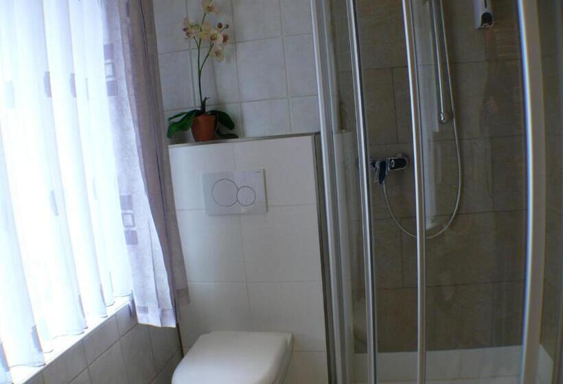 בית מלון כפרי Zur Deutschen Eiche