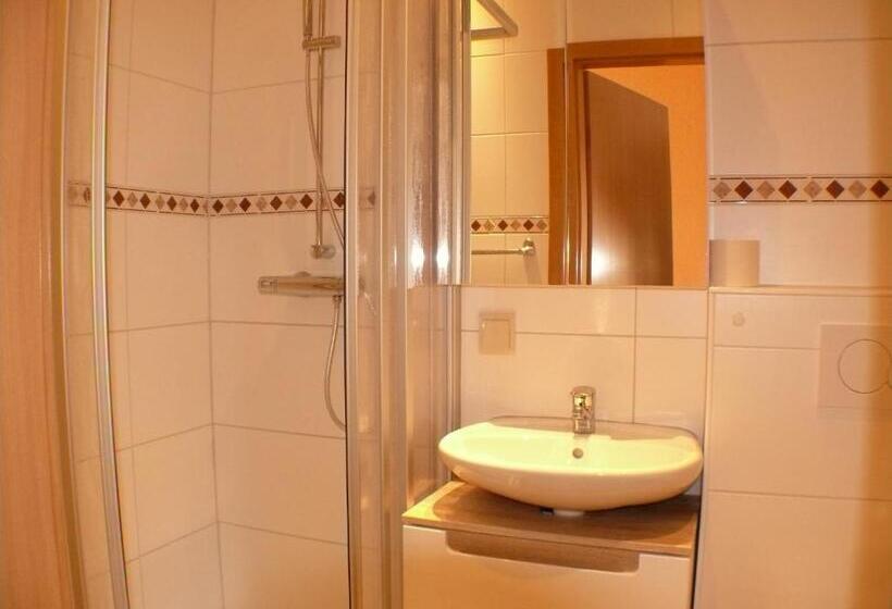 בית מלון כפרי Zur Deutschen Eiche