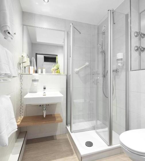 Kurhotel Grüttner Mit Eigenem Sole Thermal Schwimmbad 32 Grad Und Saunalandschaft