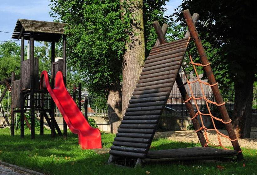 Landhotel Plauen   Gasthof Zwoschwitz