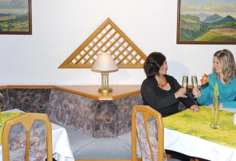 Naturparkhotel Haus Hubertus