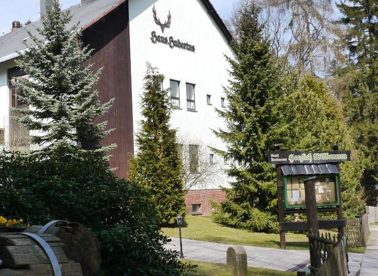 Naturparkhotel Haus Hubertus