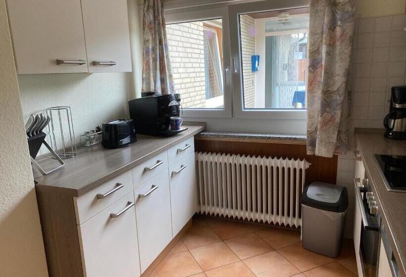 بنسيون Meereswoge