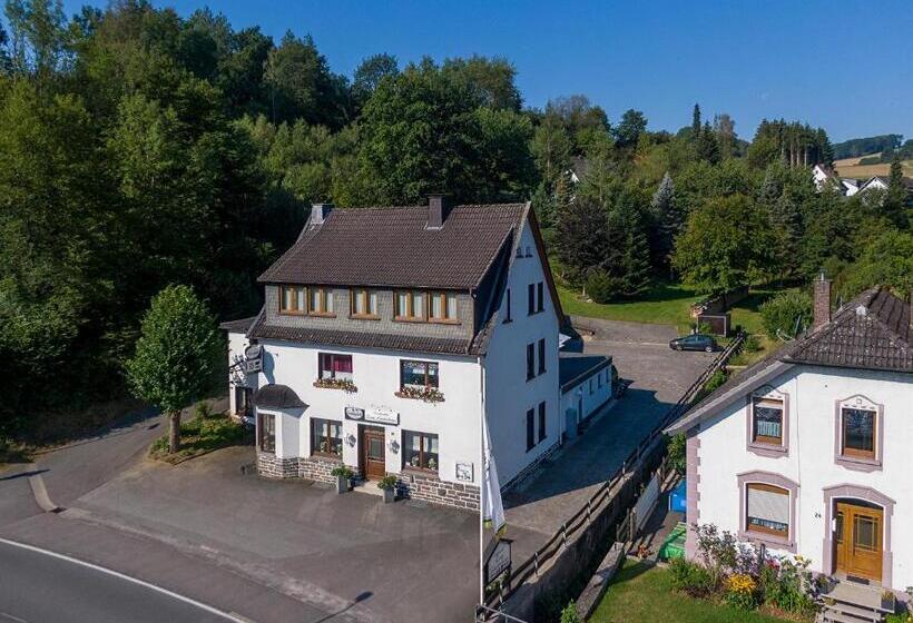 بنسيون Zum Lindenbaum