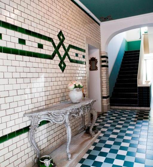 Schottennester Schlafen An Der Krämerbrücke