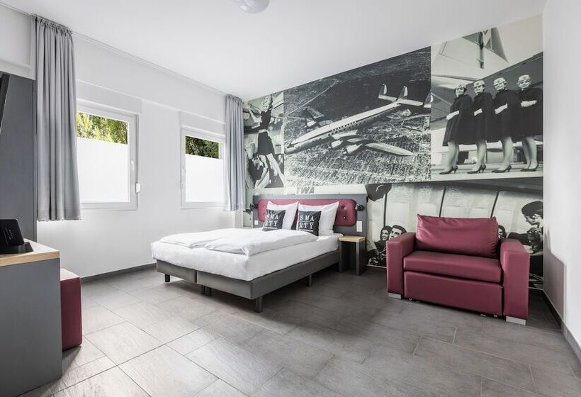 SMARTY Airport Cologne Hotel - KONTAKTLOSER SELF CHECK-IN