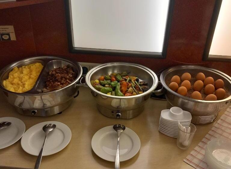 Stadt Gut Hotel Rheinischer Hof