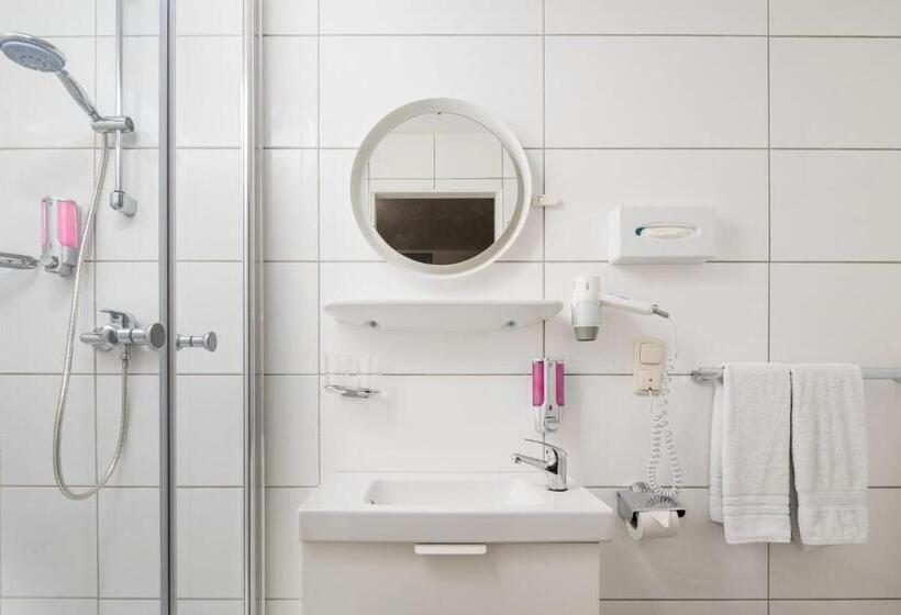 Stadt Gut Hotel Rheinischer Hof