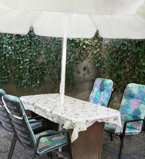 Villa Bruderfels, Garni