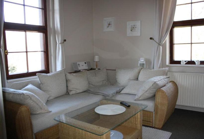 Zu Den Grauen Ziegenböcken