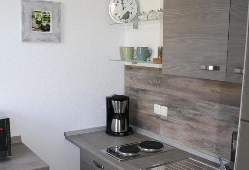 Zu Den Grauen Ziegenböcken