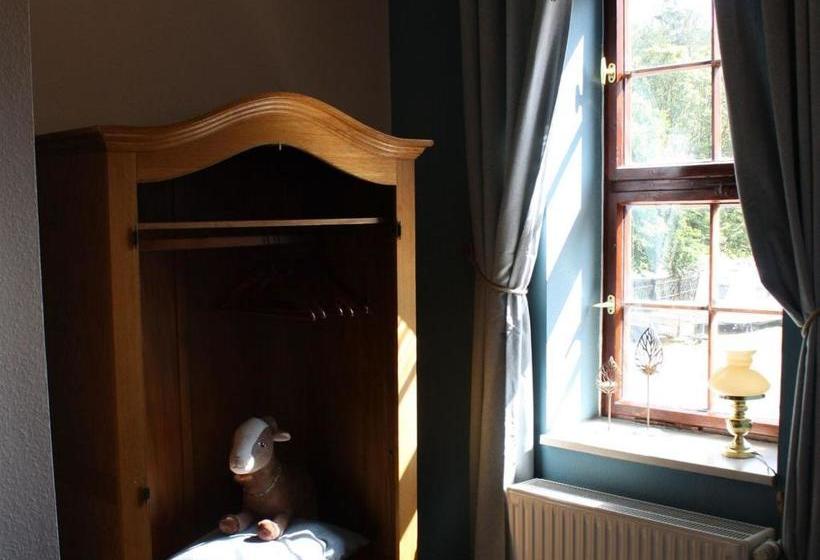 Zu Den Grauen Ziegenböcken