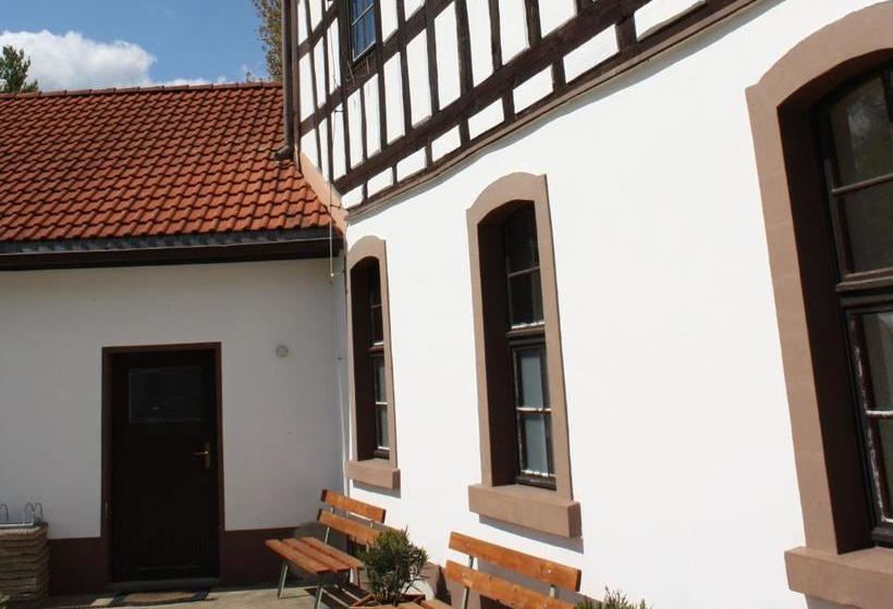 Zu Den Grauen Ziegenböcken