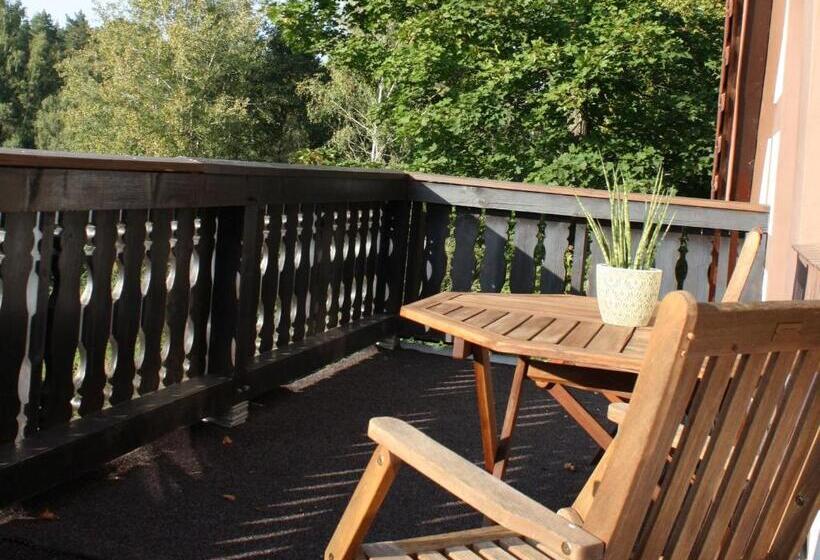 Zu Den Grauen Ziegenböcken