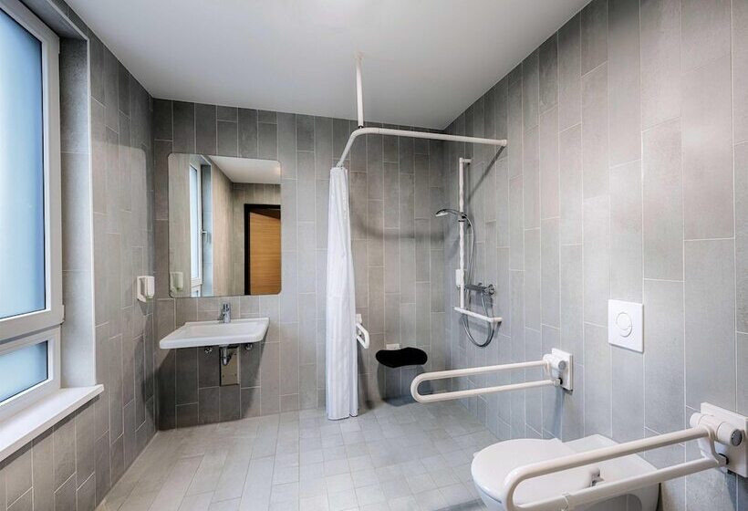 B&b Hotel Stuttgart Neckarhafen