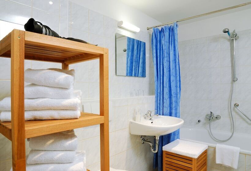 تختخواب و صبحانه Aparthotel Am Zwinger