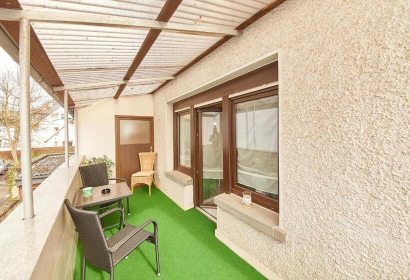 ベッドアンドブレックファースト Zum Dicken Baum