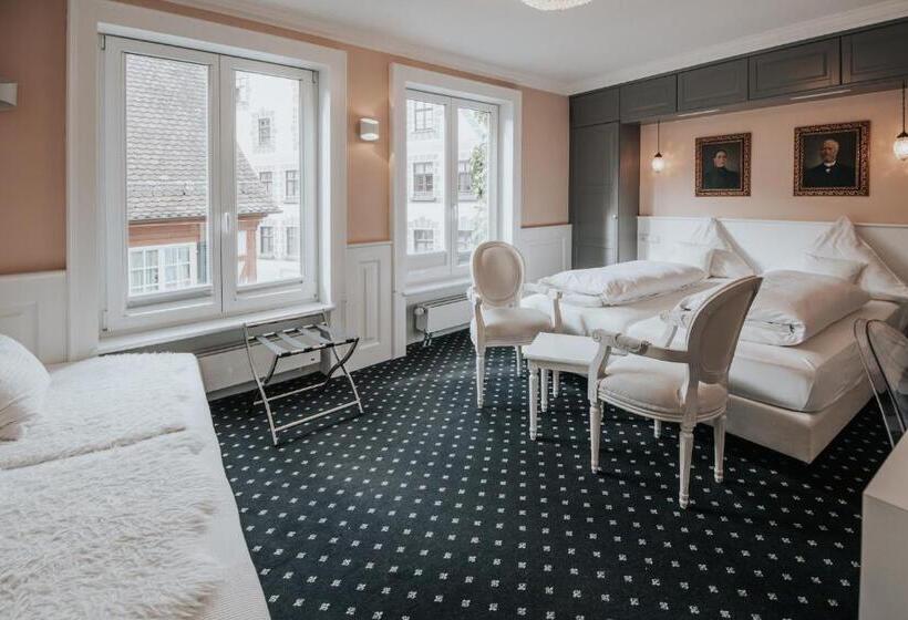 Boutique Hotel Am Rathaus   Reblaus