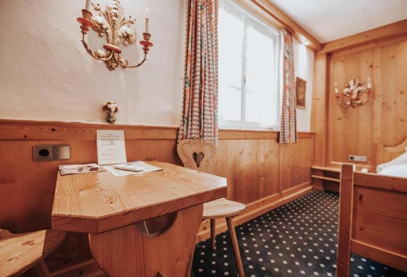 Boutique Hotel Am Rathaus   Reblaus