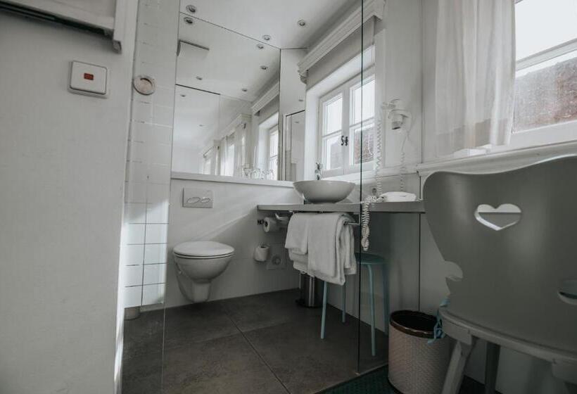 Boutique Hotel Am Rathaus   Reblaus