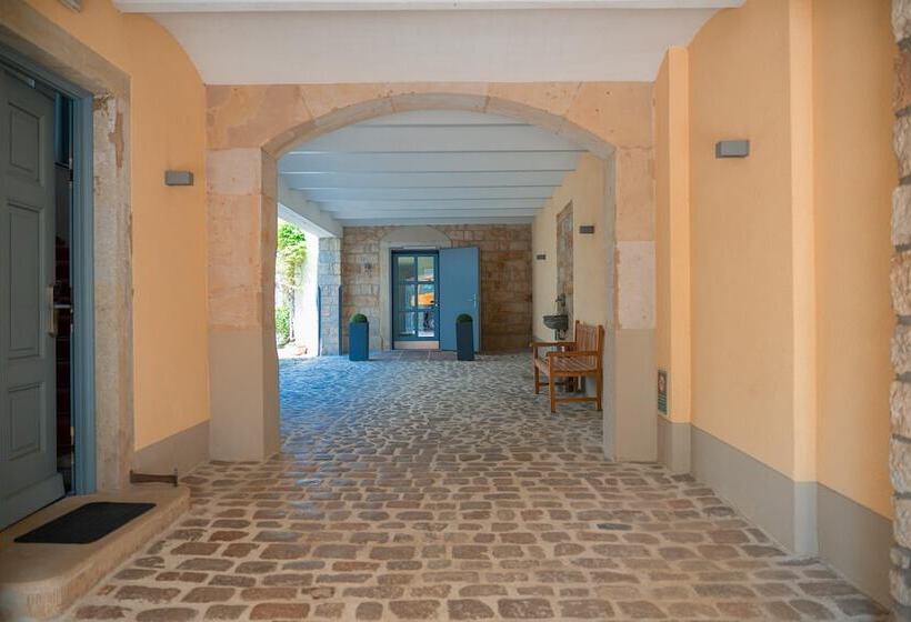 Hofgarten 1824 Hotel Garni