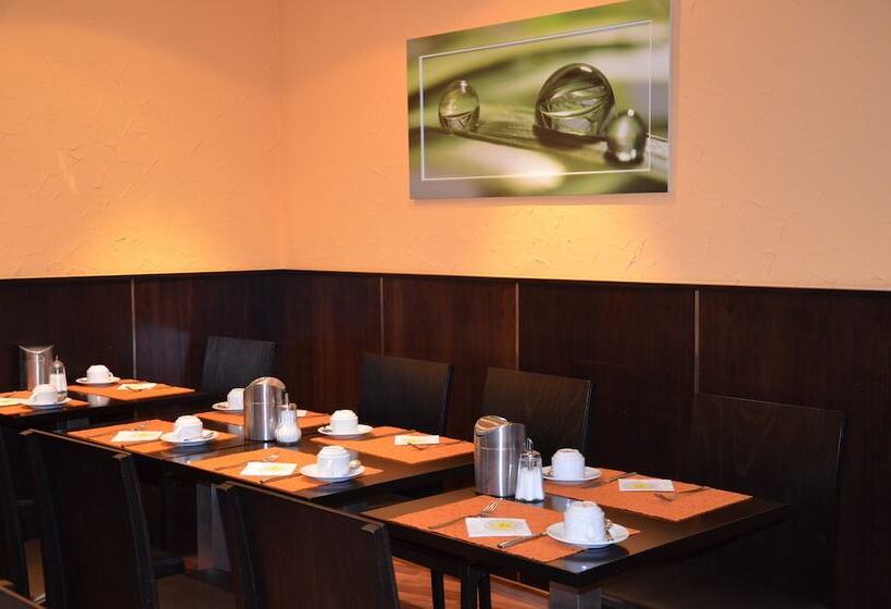 ホテル Am Wilhelmsplatz