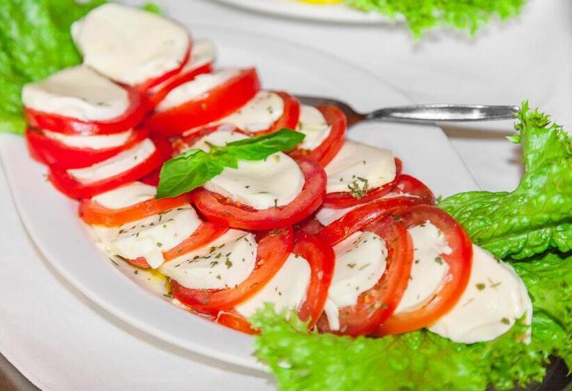 בית מלון כפרי Aviv Dresden