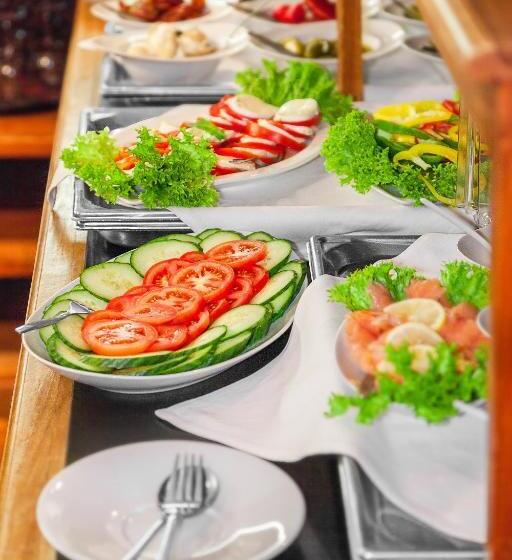 בית מלון כפרי Aviv Dresden