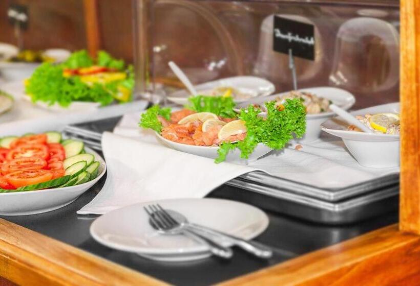 בית מלון כפרי Aviv Dresden