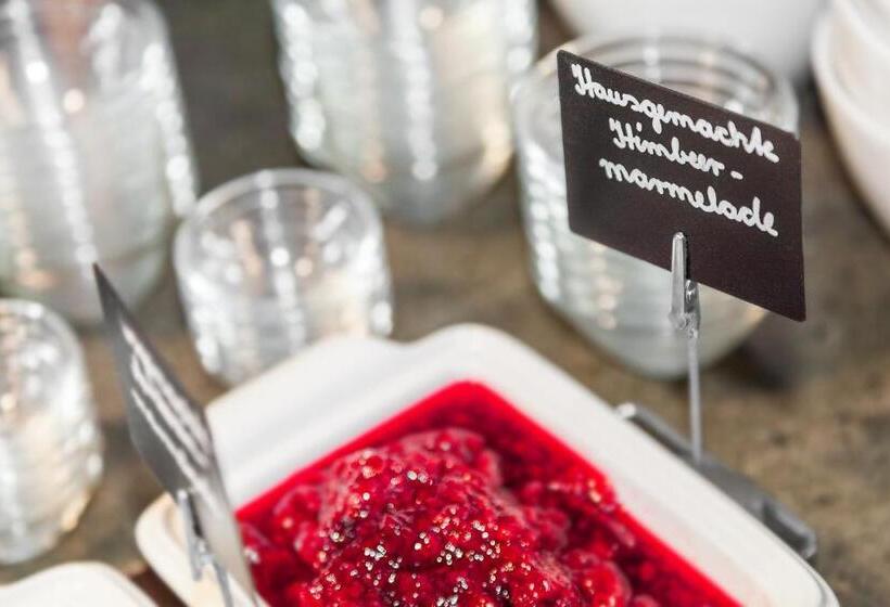 בית מלון כפרי Aviv Dresden