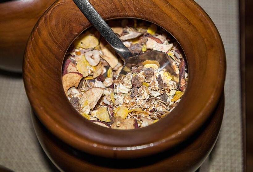 בית מלון כפרי Aviv Dresden