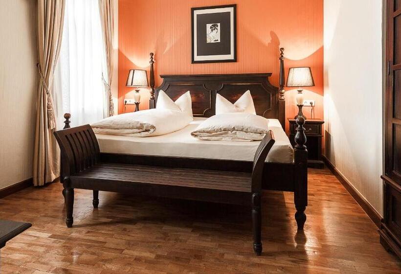 בית מלון כפרי Aviv Dresden