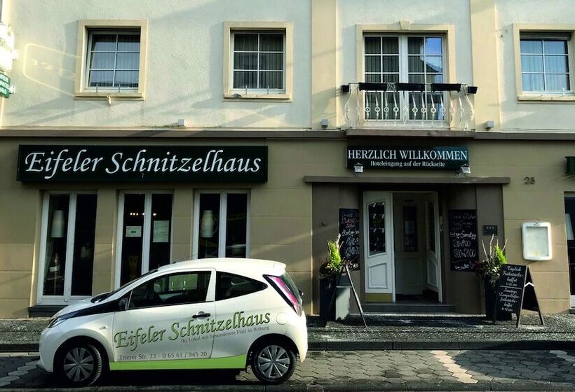 Отель Bitburger Hof