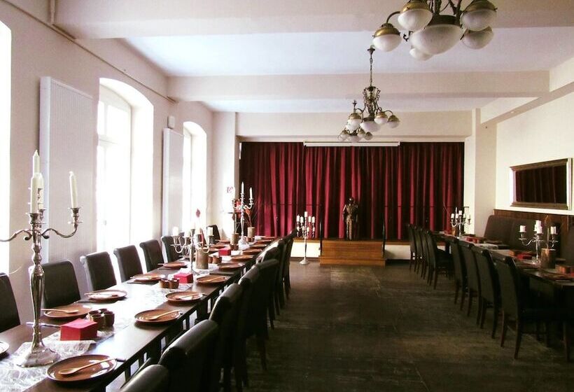 ホテル Brauerei   Ausschank Zur Krone