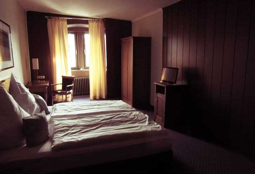 ホテル Brauerei   Ausschank Zur Krone