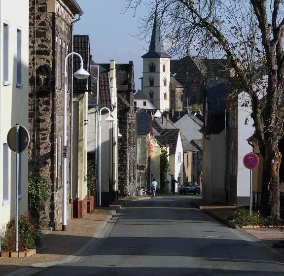 בית מלון כפרי Burgklause