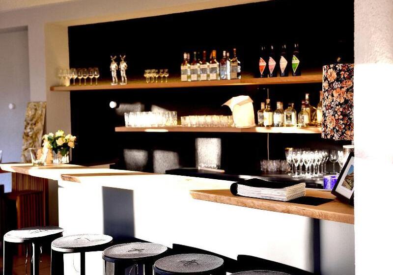 Отель Der Hirschen