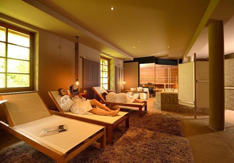 Отель Der Hirschen