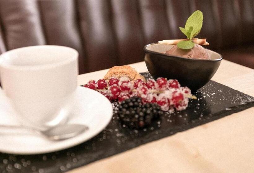 فندق Deutsches Haus